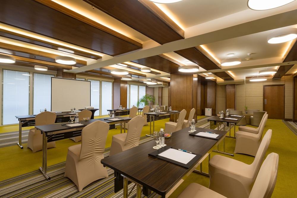 Be Resort Mactan Lapu-Lapu City Eksteriør billede